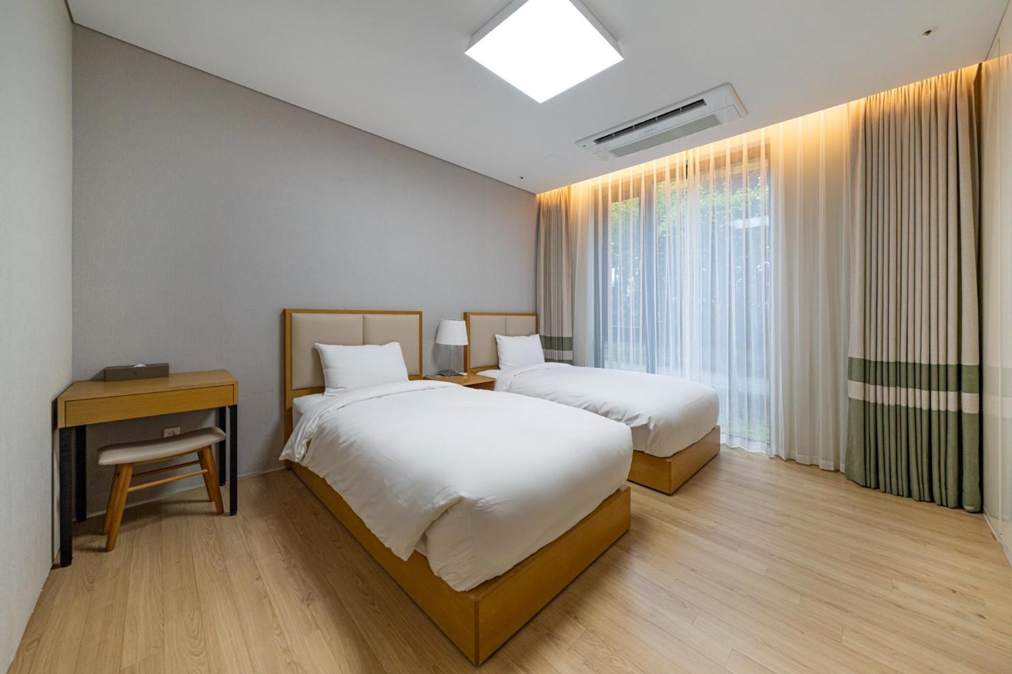 Velum Resort Seogwipo Exterior foto