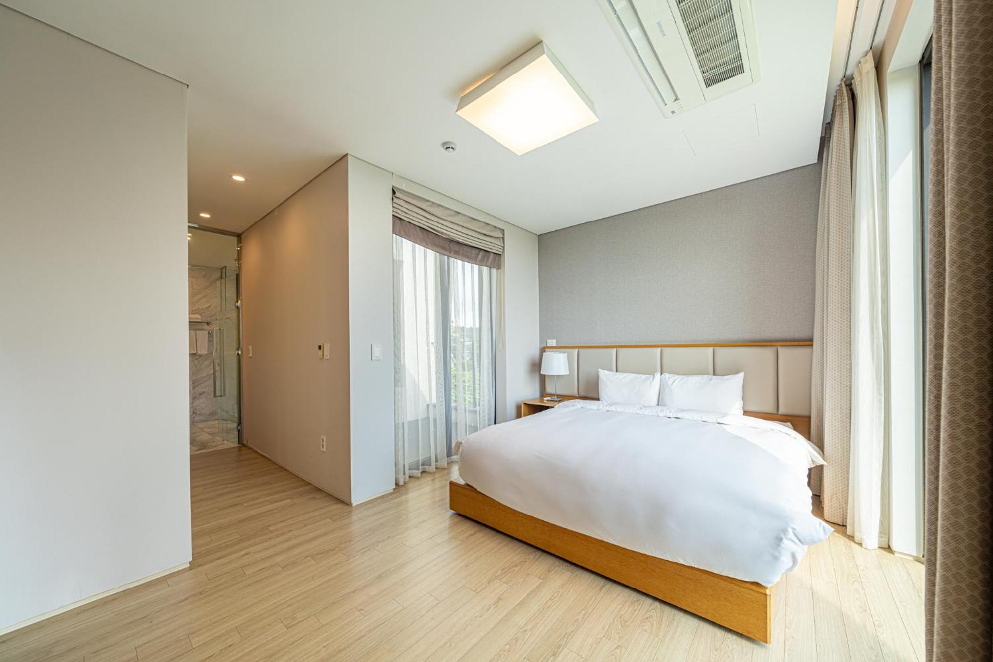 Velum Resort Seogwipo Exterior foto